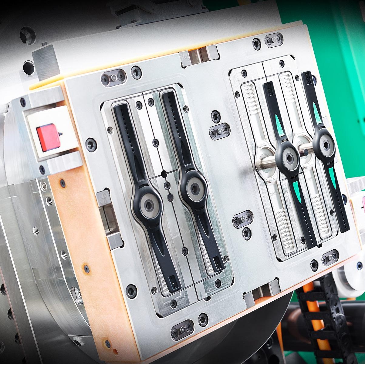 东莞比较大的搪胶厂在哪里